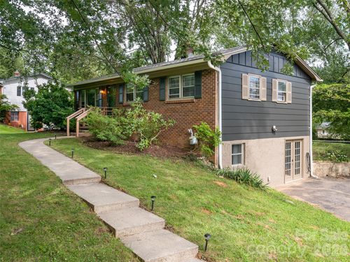 245 Weston Rd, Arden, NC, 28704-2926 | Card Image