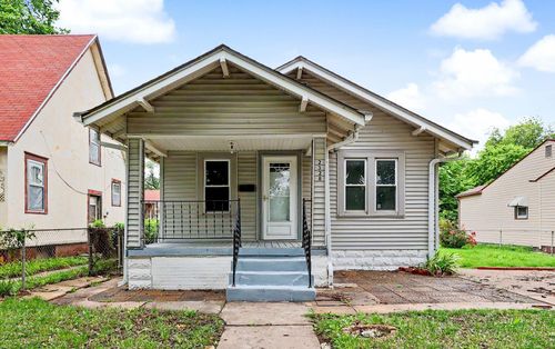 2328 W Maple St, Wichita, KS, 67213-2742 | Card Image