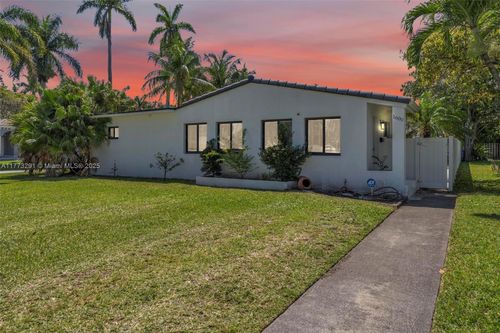 1600 Mayo St, Hollywood, FL, 33020-6541 | Card Image