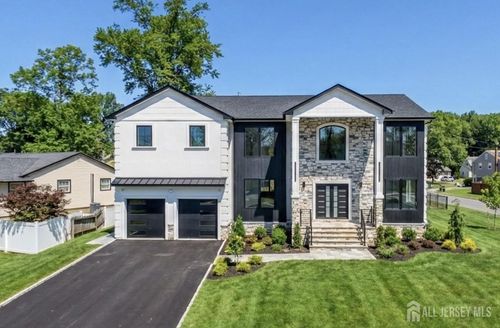 24 Norton St, Edison, NJ, 08820-2019 | Card Image