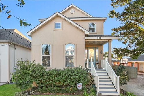 200 14th St, New Orleans, LA, 70124-1212 | Card Image