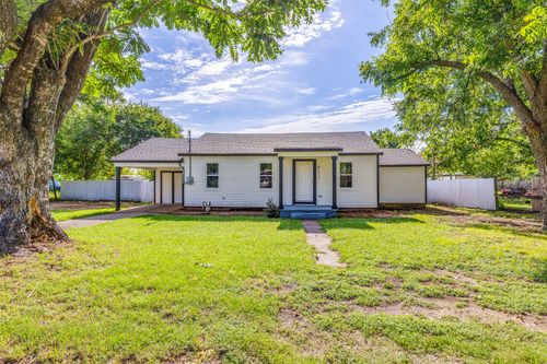 411 Elm St, Paradise, TX, 76073-2727 | Card Image