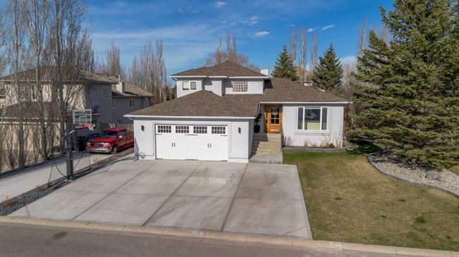 23 Canyon Close W, Home with 4 bedrooms, 3 bathrooms and 5 parking in Lethbridge AB | Image 45