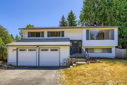 12935 Ne 131st St, Kirkland, WA, 98034-7909 | Card Image