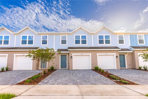 3316 Thicket, Tavares, FL, 32778 | Card Image