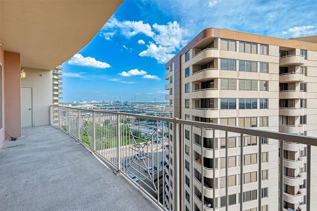 UNIT-1206 - 3505 Sage Rd, Condo with 2 bedrooms, 2 bathrooms and null parking in Houston TX | Image 49