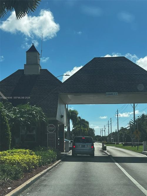 j-400 Mansfield J, Boca Raton, FL, 33434 | Card Image