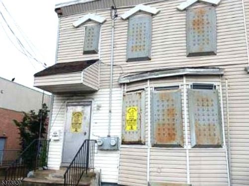 648 S 11th St, Newark, NJ, 07103-1708 | Card Image