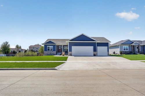 2224 Vera Way, Cedar Falls, IA, 50613 | Card Image