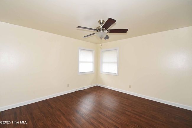 B - 230 Second St, Home with 2 bedrooms, 1 bathrooms and null parking in Ayden NC | Image 6