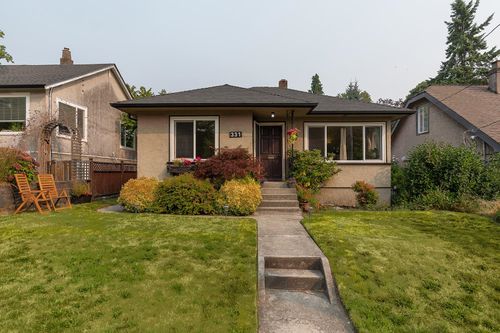 331 Strand Ave, New Westminster, BC, V3L3J1 | Card Image