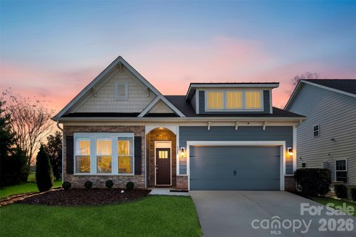 105 W Northstone Rd, Mooresville, NC, 28115-9712 | Card Image