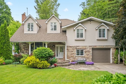 49 Credit Rd, Cheltenham, ON, L7C3J3 | Card Image