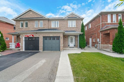 30 Mistdale Cres, Brampton, ON, L7A1S1 | Card Image