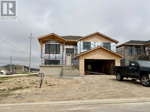 427 Burnside Street, Saugeen Shores, ON, N0H2C3 | Card Image