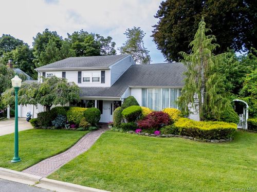 6 Huber Court, Hempstead, NY, 11570 | Card Image