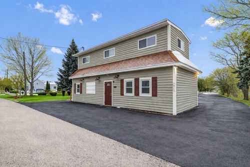 278 N State St, Hampshire, IL, 60140-9618 | Card Image