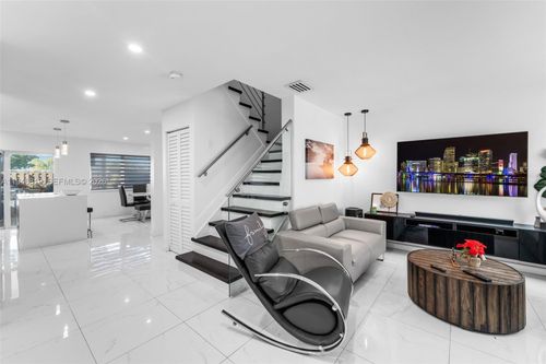 17864-17864 Sw 141st Ct, Miami, FL, 33177-7754 | Card Image