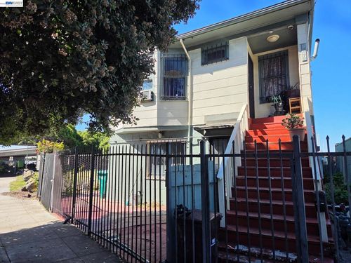 2859 E 9th St, Oakland, CA, 94601-1453 | Card Image