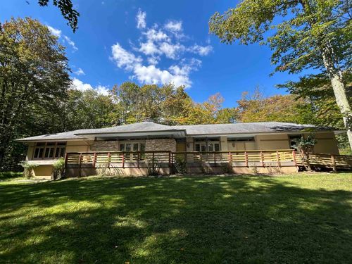 57 Sand Springs Dr, Davis, WV, 26260-8139 | Card Image