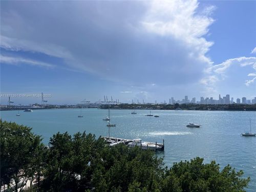apt-526-1000 West Ave, Miami Beach, FL, 33139-4719 | Card Image