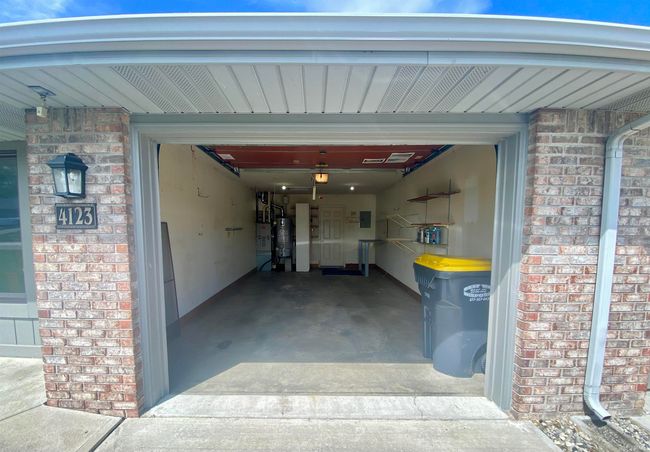4123 Roundhill Dr, Condo with 2 bedrooms, 1 bathrooms and null parking in Anderson IN | Image 9