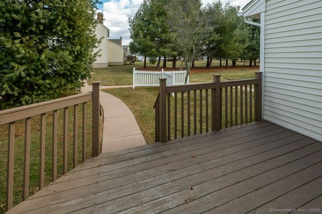 44 - 44 Dunham St, Condo with 2 bedrooms, 3 bathrooms and null parking in Wethersfield CT | Image 30