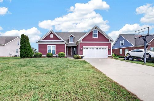 932 Sugarberry Ave, Bowling Green, KY, 42104-5591 | Card Image