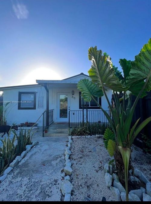 0-311 Nw 32nd Ct, Miami, FL, 33125-4114 | Card Image