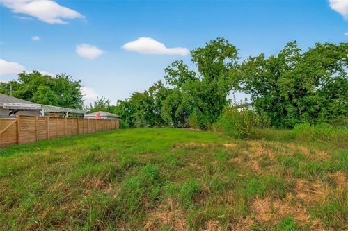 3552 Nathaniel Brown St, Houston, TX, 77021-5512 | Card Image