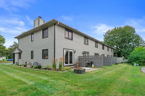 801 S Imperial Dr, HARTLAND, WI, 53029 | Card Image