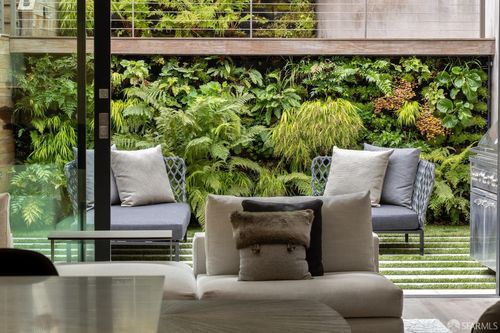 2881 Vallejo St, San Francisco, CA, 94123-4616 | Card Image