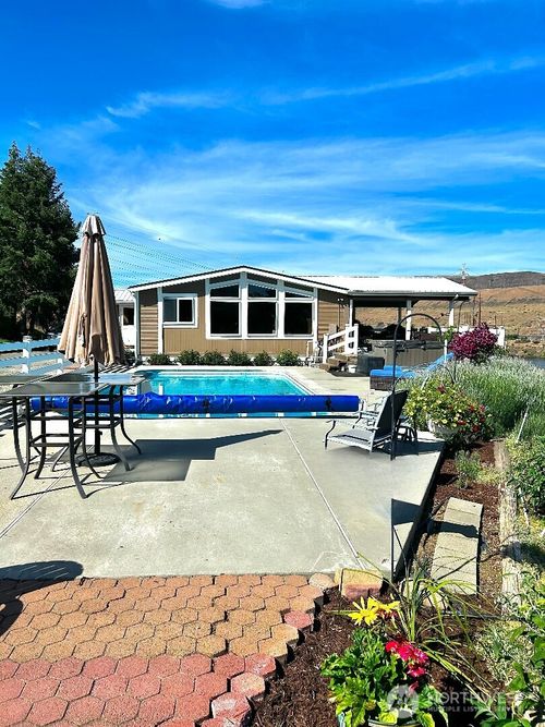 7667 Tarpiscan Rd, Malaga, WA, 98828-9740 | Card Image