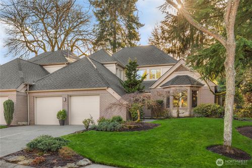 1708 Bellevue Way Ne, Bellevue, WA, 98004-2856 | Card Image