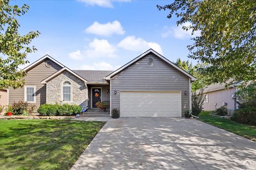 4440 Roundabout Cir, Lawrence, KS, 66049-2155 | Card Image
