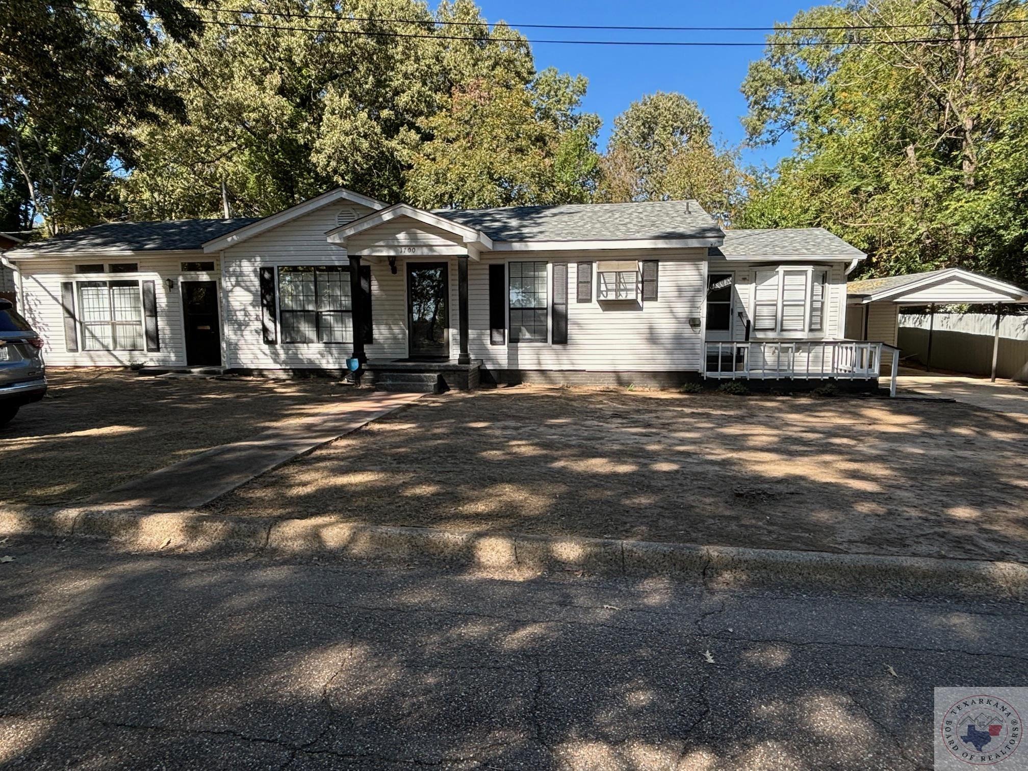 1700 W 14 Th St, For Sale in Texarkana Zoocasa