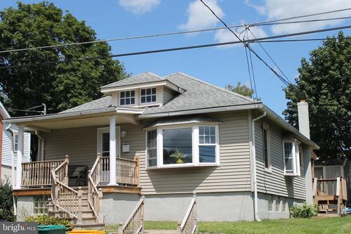 430 Seminary St, PENNSBURG, PA, 18073-1826 | Card Image