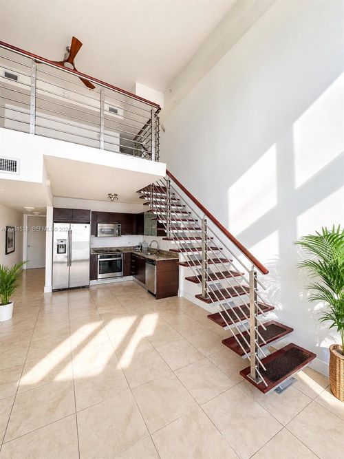 1415-41 Se 5th St, Miami, FL, 33131-2529 | Card Image