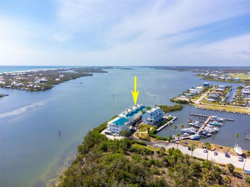 8005 Bay Pointe Dr, ENGLEWOOD, FL, 34224-3504 | Card Image