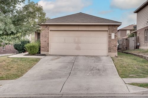 476 Moonwalker Trl, Buda, TX, 78610-3640 | Card Image