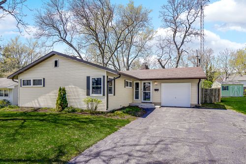 326 Delcy Dr, DeKalb, IL, 60115-1906 | Card Image