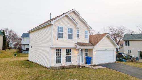 2134 Aberdeen Dr, Carpentersville, IL, 60110-3134 | Card Image