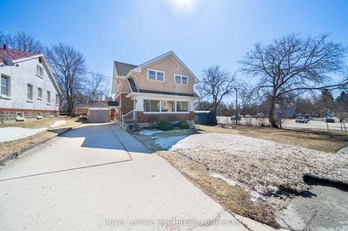 429 Lambton St W, Durham, ON, N0G1R0 | Card Image