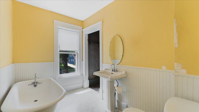 723 3 Rd St Sw, House other with 5 bedrooms, 3 bathrooms and null parking in Willmar MN | Image 25