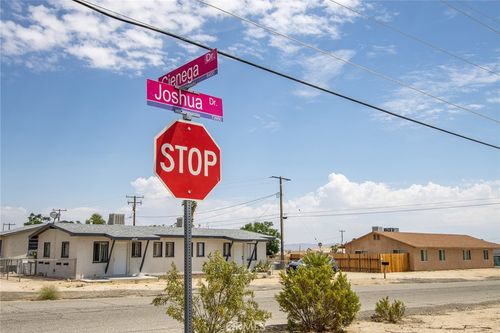 6400 Cienega Dr, 29 Palms, CA, 92277-2613 | Card Image