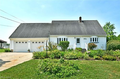 1393 Sunnyfield Avenue Nw, Warren, OH, 44481 | Card Image
