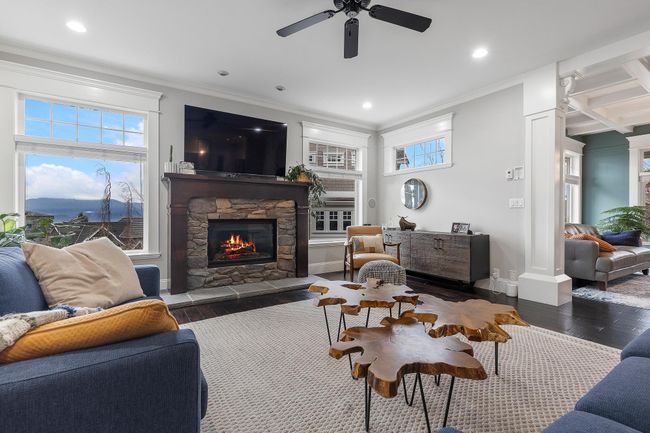 2644 Larkspur Crt, House other with 4 bedrooms, 4 bathrooms and 4 parking in Abbotsford BC | Image 13