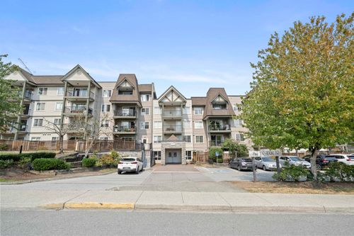 207-12083 92a Ave, Surrey, BC, V3V8C8 | Card Image