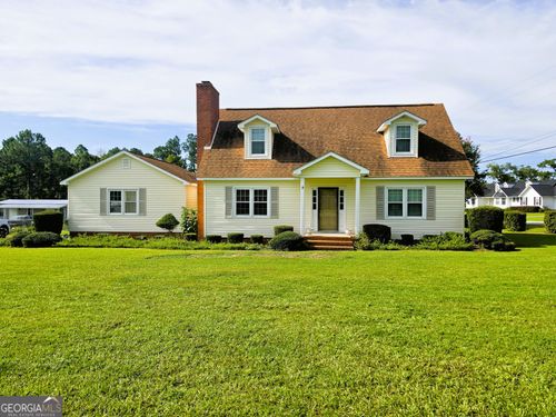 122 Wanda Ln, Swainsboro, GA, 30401-3829 | Card Image