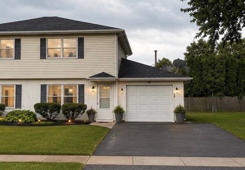 73 Joy St, Sugar Grove, IL, 60554-5449 | Card Image